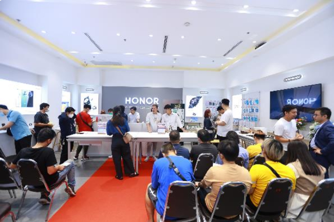 HONOR Experience Store
