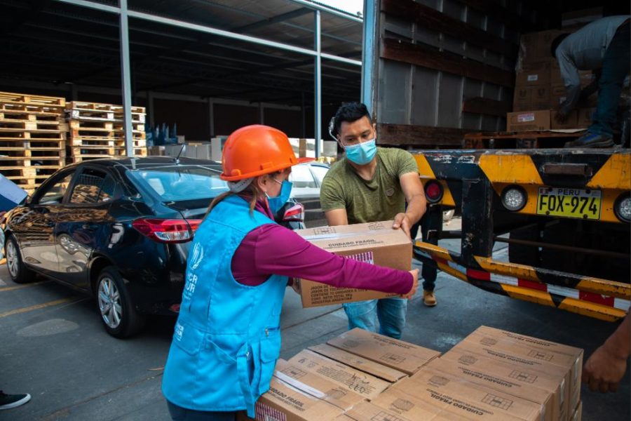 บริจาคเงินช่วยผู้ประสบภัย